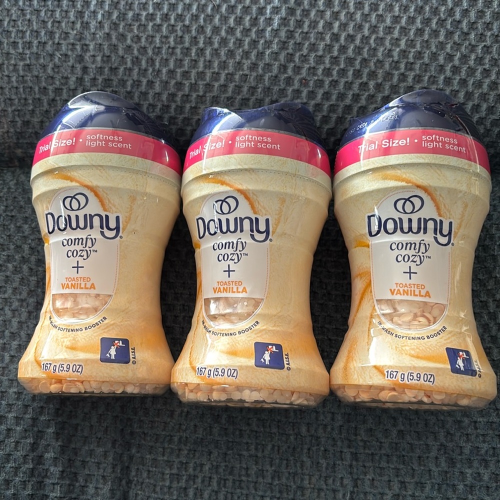 Sealed Downy comfy cozy + Toasted vanilla in wash softening booster 5.9 OZ3 pack